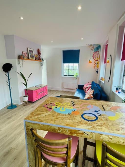 Colourful Apartment In Margate KENT Eksteriør bilde