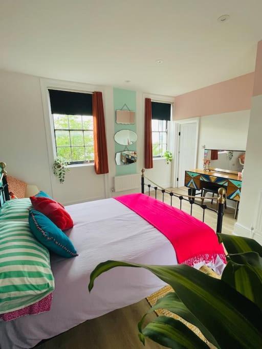 Colourful Apartment In Margate KENT Eksteriør bilde