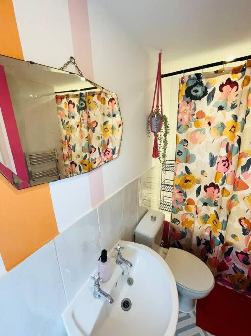 Colourful Apartment In Margate KENT Eksteriør bilde